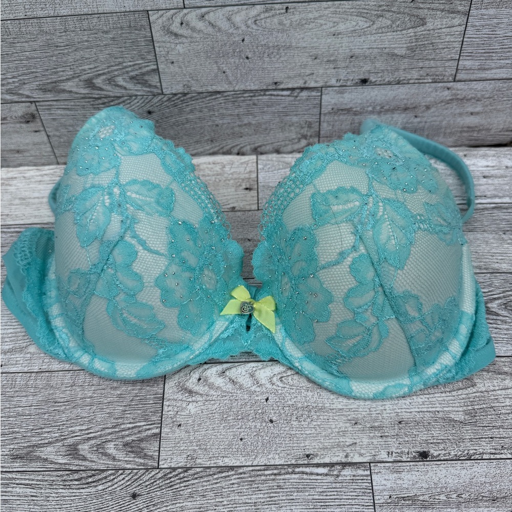 Victoria’s Secret Body by Victoria Swarovski bra Size 34C